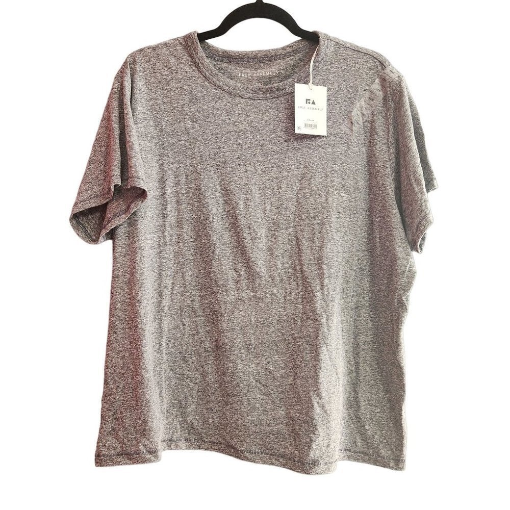 New with Tags Free Assembly womens t shirt, sized 3xl XXXL, Gray